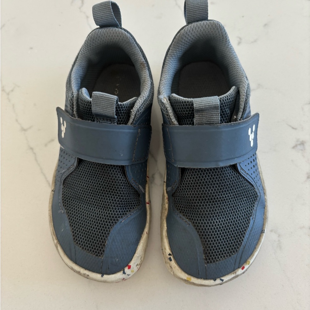 Vivobarefoot sneakers size 27